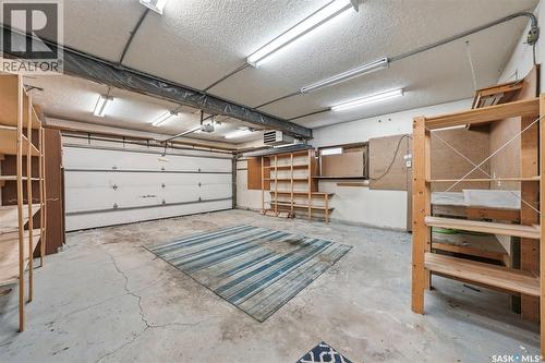 419 Chitek Crescent, Saskatoon, SK - Indoor Photo Showing Garage