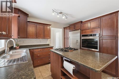 419 Chitek Crescent, Saskatoon, SK - Indoor Photo Showing Kitchen With Double Sink