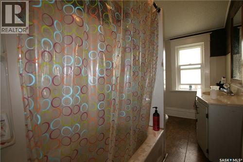1441 Argyle Street, Regina, SK - Indoor Photo Showing Bathroom