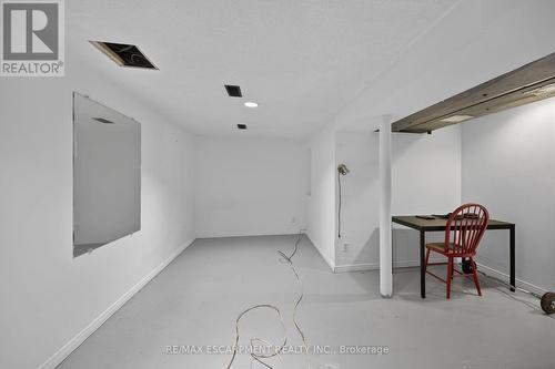 144 Hunter Street W, Hamilton, ON - Indoor Photo Showing Other Room