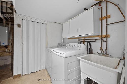 144 Hunter Street W, Hamilton, ON - Indoor Photo Showing Laundry Room