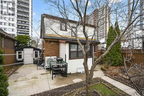 144 Hunter Street W, Hamilton, ON - Outdoor
