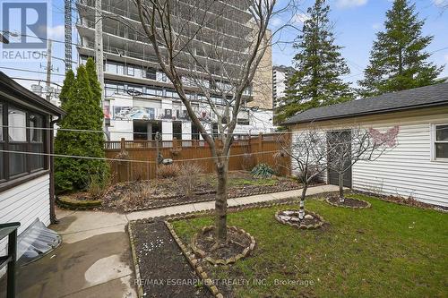 144 Hunter Street W, Hamilton, ON - Outdoor