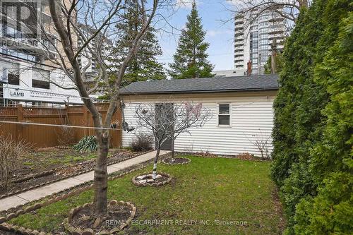 144 Hunter Street W, Hamilton, ON - Outdoor