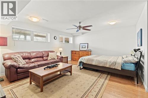 1069 Beach Boulevard, Hamilton, ON - Indoor Photo Showing Bedroom