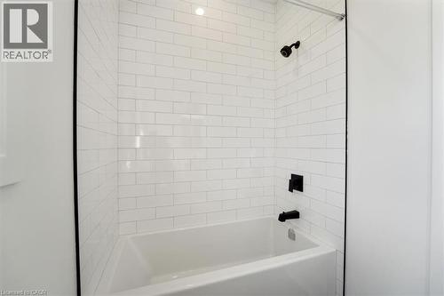 81 Doans Ridge Road, Welland, ON - Indoor Photo Showing Bathroom