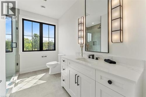 81 Doans Ridge Road, Welland, ON - Indoor Photo Showing Bathroom