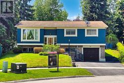 122 VALLEYVIEW CRESCENT W Bradford West Gwillimbury, ON L3Z 1S7