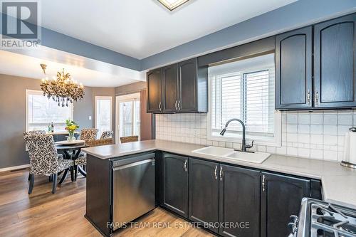 31 Etherington Crescent, Barrie, ON - Indoor Photo Showing Kitchen With Double Sink