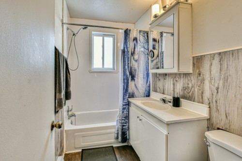 Salle de bains - 802  - 804 20E Avenue, Saint-Jérôme, QC - Indoor Photo Showing Bathroom