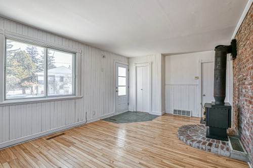Salon - 802  - 804 20E Avenue, Saint-Jérôme, QC - Indoor Photo Showing Other Room