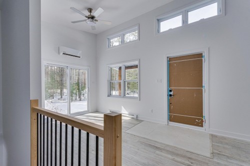 Hall d'entrée/Vestibule - 15 Ch. Du Sous-Bois, Bowman, QC - Indoor Photo Showing Other Room