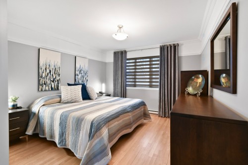 Chambre à coucher principale - 650 Rue Le Moyne, Saint-Jean-Sur-Richelieu, QC - Indoor Photo Showing Bedroom