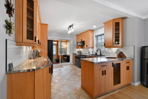 Cuisine - 650 Rue Le Moyne, Saint-Jean-Sur-Richelieu, QC - Indoor Photo Showing Kitchen