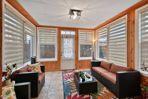 Véranda - 650 Rue Le Moyne, Saint-Jean-Sur-Richelieu, QC - Indoor