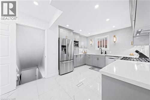 plenty of storage space - 46 Novoco Drive, Hamilton, ON - Indoor Photo Showing Kitchen With Stainless Steel Kitchen With Upgraded Kitchen