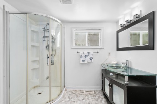 Salle de bains - 38 Ch. De Pine Lodge, Bristol, QC - Indoor Photo Showing Bathroom