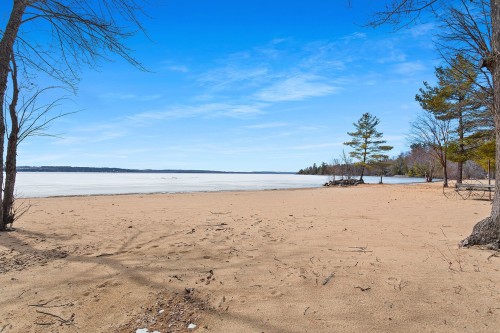Vue sur l'eau - 38 Ch. De Pine Lodge, Bristol, QC - Outdoor With Body Of Water With View