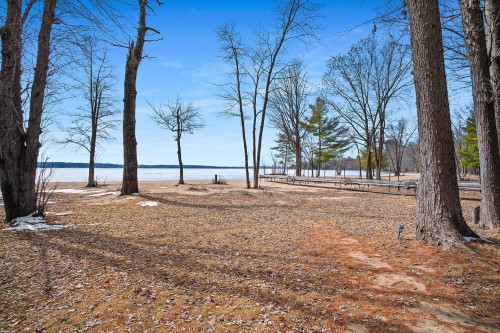 Vue sur l'eau - 38 Ch. De Pine Lodge, Bristol, QC - Outdoor With View