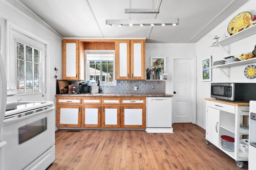 Cuisine - 38 Ch. De Pine Lodge, Bristol, QC - Indoor Photo Showing Kitchen