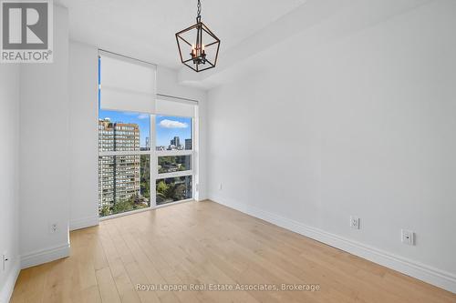 1407 - 551 Maple Avenue, Burlington, ON - Indoor Photo Showing Other Room