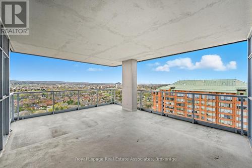 1407 - 551 Maple Avenue, Burlington, ON -  With View With Exterior