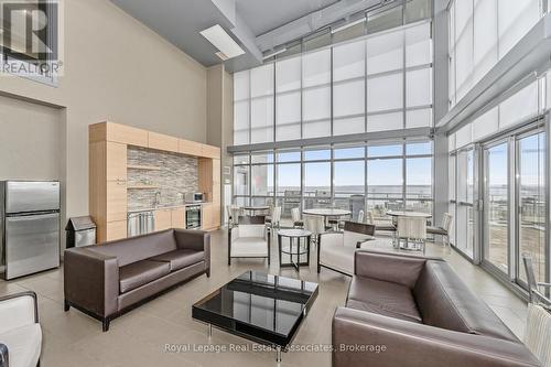 1407 - 551 Maple Avenue, Burlington, ON - Indoor