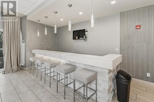 1407 - 551 Maple Avenue, Burlington, ON - Indoor