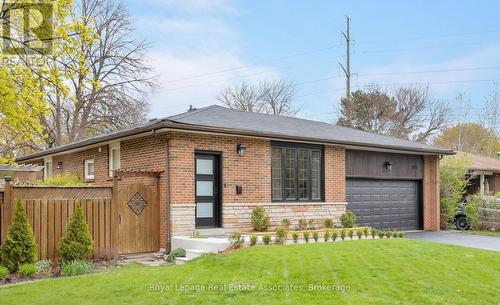1898 BARSUDA DRIVE  Mississauga, ON L5J 1V5