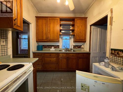 187 St George Street, Deseronto (Deseronto (Town)), ON - Indoor Photo Showing Kitchen With Double Sink