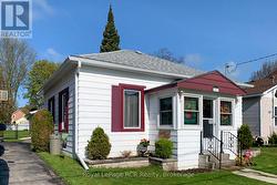 496 BROWN STREET N South Bruce Peninsula, ON N0H 2T0