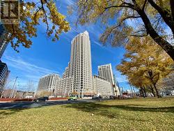 909 - 628 FLEET STREET Toronto, ON M5V 1A8