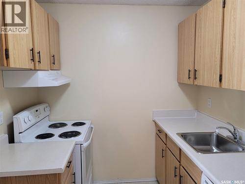 413 310 Stillwater Drive, Saskatoon, SK - Indoor Photo Showing Kitchen