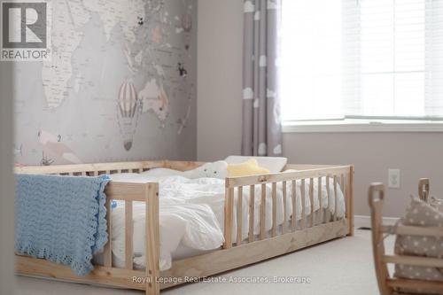 3867 Stardust Drive, Mississauga, ON - Indoor Photo Showing Bedroom