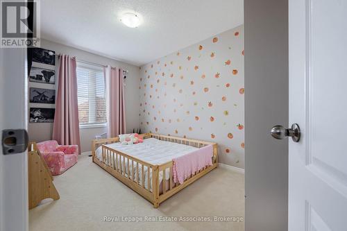 3867 Stardust Drive, Mississauga, ON - Indoor Photo Showing Bedroom