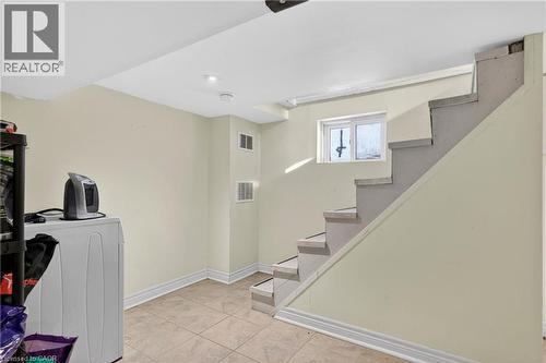 91 Royal Avenue, Hamilton, ON - Indoor Photo Showing Other Room