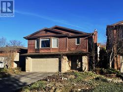 19 HACKETT STREET  Ottawa, ON K1V 0P9