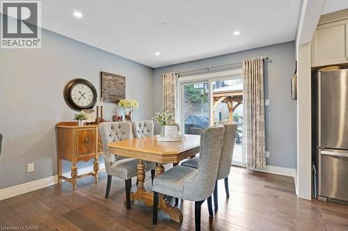 34 Leslie Avenue, Cambridge, ON - Indoor Photo Showing Dining Room