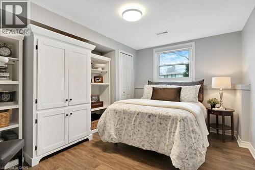 34 Leslie Avenue, Cambridge, ON - Indoor Photo Showing Bedroom