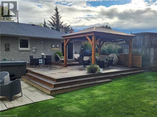 34 Leslie Avenue, Cambridge, ON - Outdoor With Deck Patio Veranda