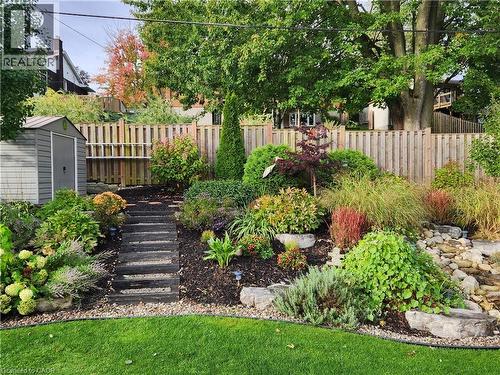 34 Leslie Avenue, Cambridge, ON - Outdoor