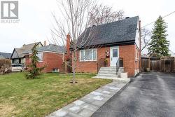 24 BOEM AVENUE Toronto, ON M1R 3T1