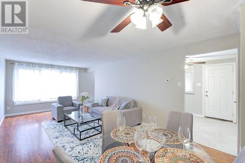 15 Northview Heights Drive, Cambridge, ON - Indoor Photo Showing Living Room