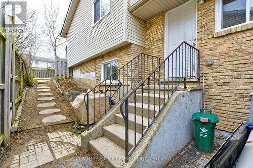 15 Northview Heights Drive, Cambridge, ON - Outdoor With Exterior