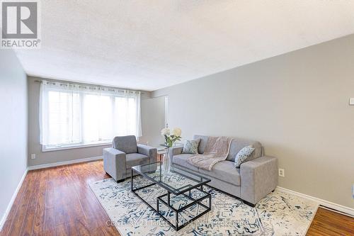 15 Northview Heights Drive, Cambridge, ON - Indoor Photo Showing Living Room