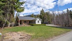 2399 HILLEN Crescent Magna Bay, BC V0E 1M7