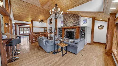 347 Forest Crowne Terrace, Kimberley, BC - Indoor Photo Showing Living Room With Fireplace