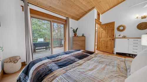 347 Forest Crowne Terrace, Kimberley, BC - Indoor Photo Showing Bedroom