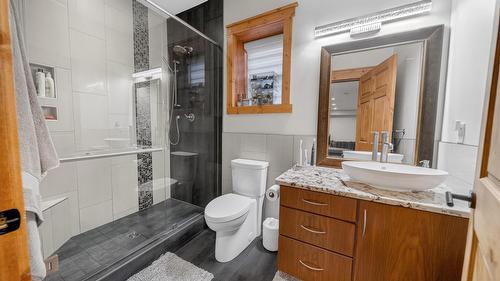 347 Forest Crowne Terrace, Kimberley, BC - Indoor Photo Showing Bathroom