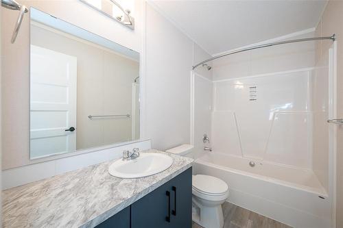 85 Sandale Drive, Winnipeg, MB - Indoor Photo Showing Bathroom